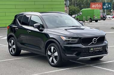 Внедорожник / Кроссовер Volvo XC40 2018 в Киеве