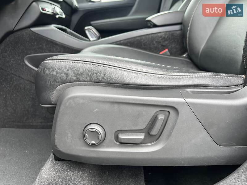 Внедорожник / Кроссовер Volvo XC40 2018 в Киеве