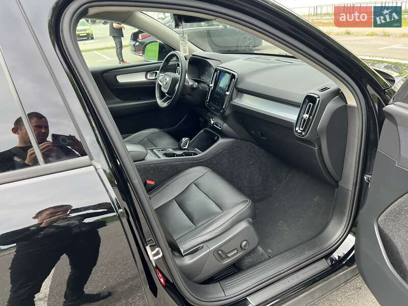 Внедорожник / Кроссовер Volvo XC40 2018 в Киеве