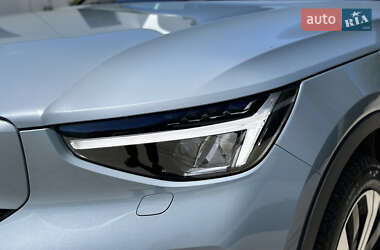 Внедорожник / Кроссовер Volvo XC40 2023 в 