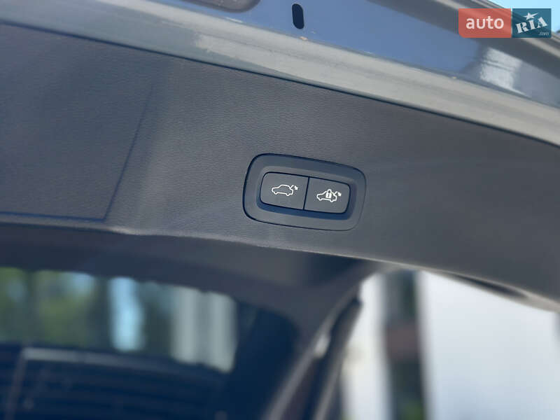 Позашляховик / Кросовер Volvo XC40 2023 в Ковелі