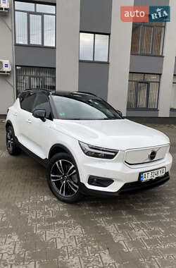 Позашляховик / Кросовер Volvo XC40 2022 в Івано-Франківську