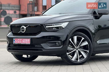 Позашляховик / Кросовер Volvo XC40 2020 в 