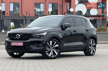 Позашляховик / Кросовер Volvo XC40 2020 в 
