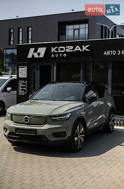 Внедорожник / Кроссовер Volvo XC40 2021 в 