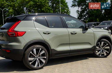 Внедорожник / Кроссовер Volvo XC40 2021 в 