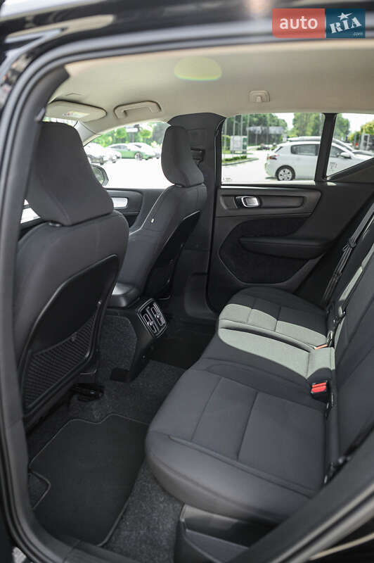 Внедорожник / Кроссовер Volvo XC40 2020 в Львове фото 20 Внедорожник / Кроссовер Volvo XC40 2020 в Львове