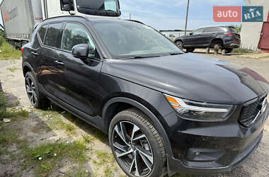 Внедорожник / Кроссовер Volvo XC40 2020 в Львове
