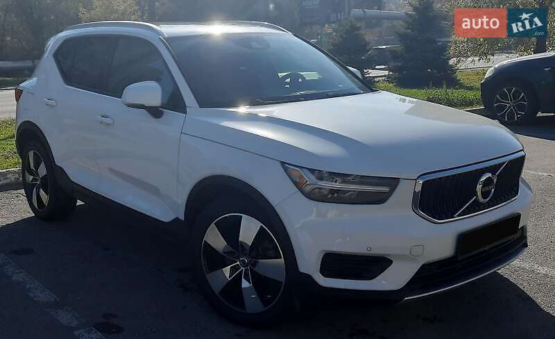 Внедорожник / Кроссовер Volvo XC40 2019 в Киеве