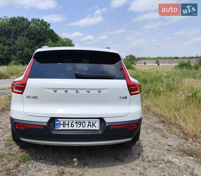 Позашляховик / Кросовер Volvo XC40 2019 в Кодимі