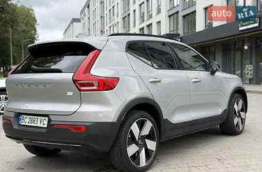 Внедорожник / Кроссовер Volvo XC40 2022 в 