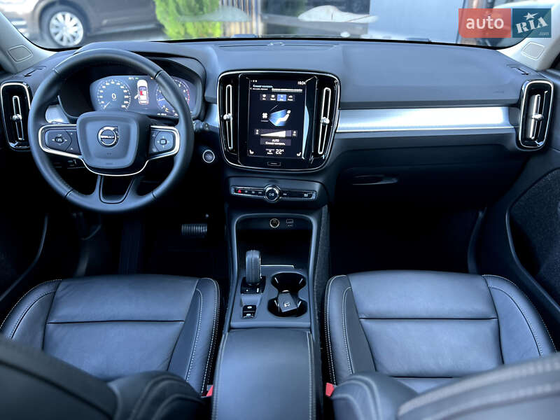Внедорожник / Кроссовер Volvo XC40 2020 в Одессе