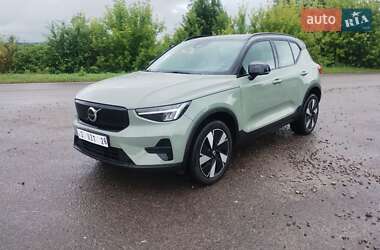 Внедорожник / Кроссовер Volvo XC40 2023 в Дубно