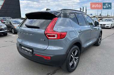 Внедорожник / Кроссовер Volvo XC40 2020 в 