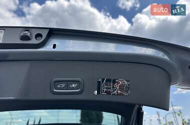 Внедорожник / Кроссовер Volvo XC40 2020 в 