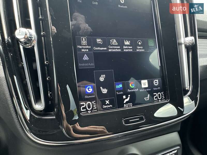 Внедорожник / Кроссовер Volvo XC40 2020 в Киеве