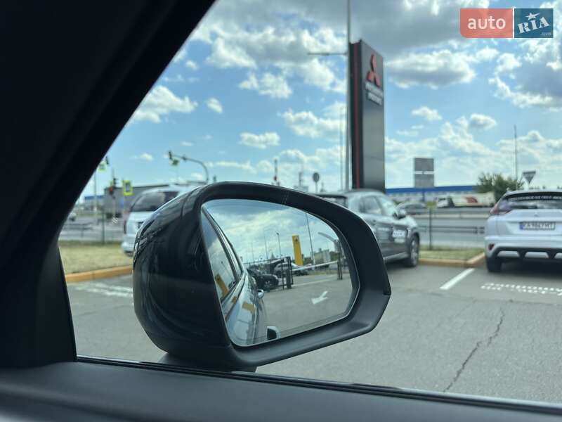 Внедорожник / Кроссовер Volvo XC40 2020 в Киеве