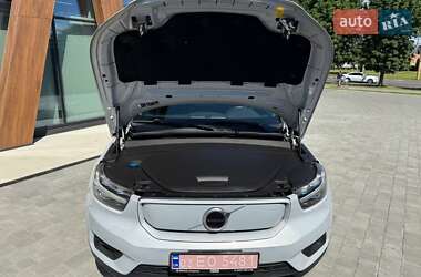 Внедорожник / Кроссовер Volvo XC40 2021 в 
