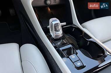 Внедорожник / Кроссовер Volvo XC40 2019 в 