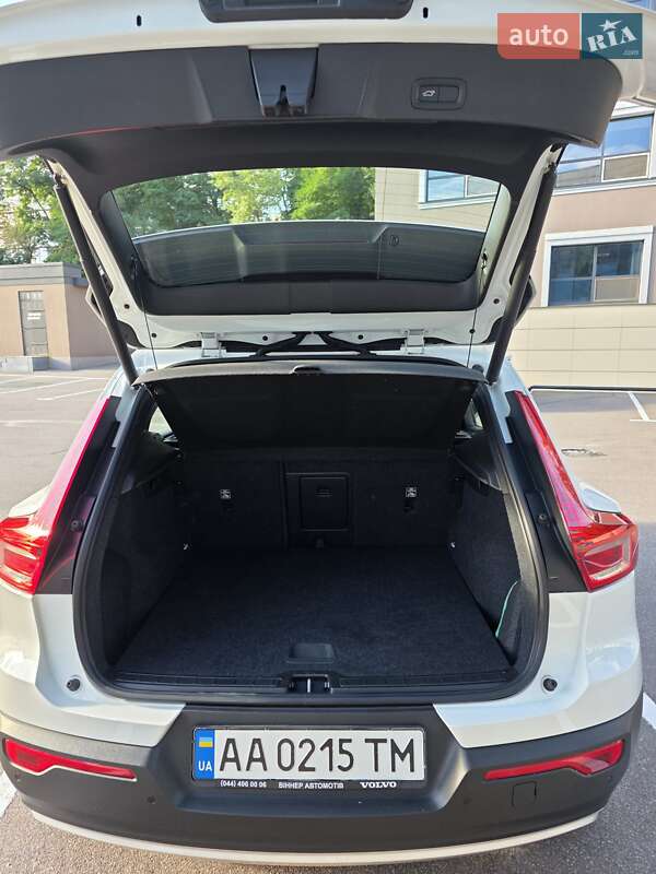 Внедорожник / Кроссовер Volvo XC40 2018 в Киеве