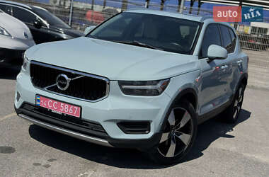 Внедорожник / Кроссовер Volvo XC40 2018 в 
