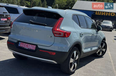 Внедорожник / Кроссовер Volvo XC40 2018 в 