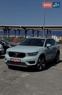 Внедорожник / Кроссовер Volvo XC40 2018 в Львове