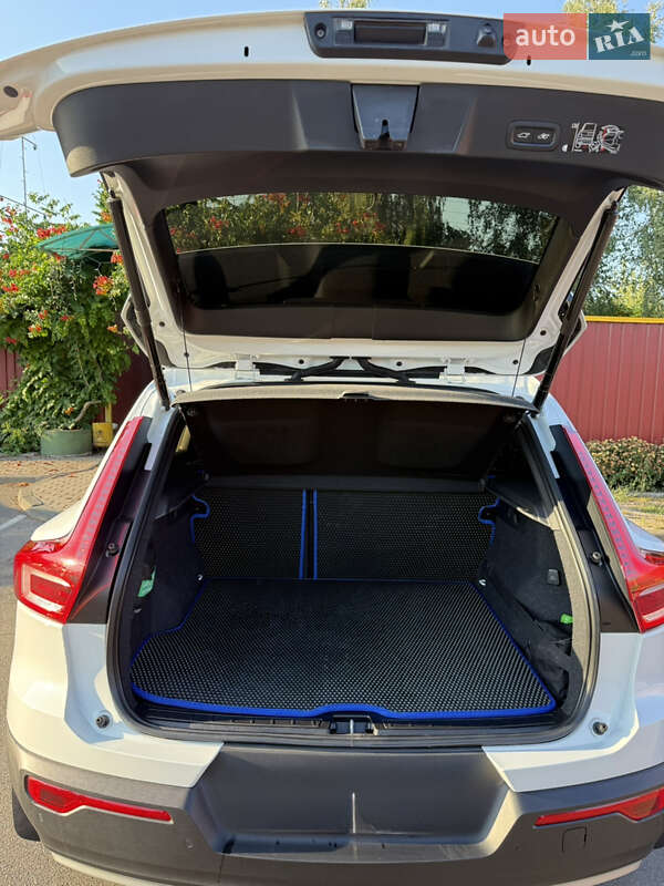 Внедорожник / Кроссовер Volvo XC40 2020 в Сумах