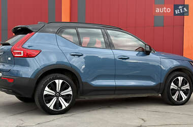 Внедорожник / Кроссовер Volvo XC40 2022 в 