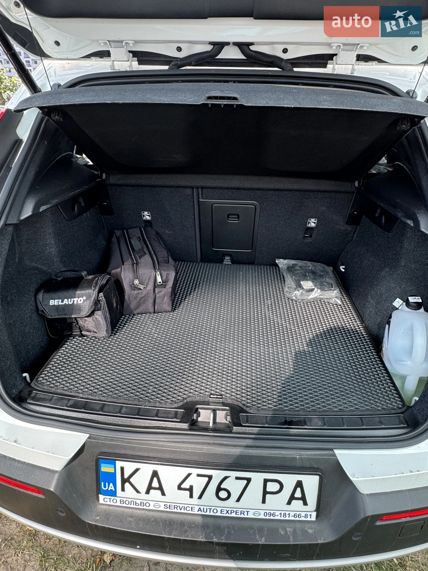 2022 Volvo XC40 - мініатюра 9
