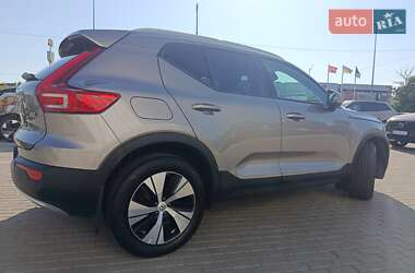 Внедорожник / Кроссовер Volvo XC40 2020 в 