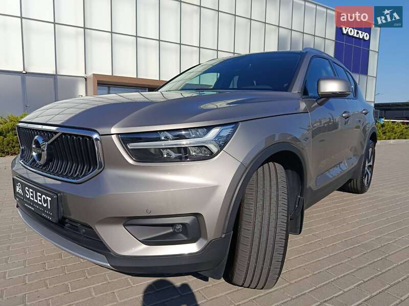 Внедорожник / Кроссовер Volvo XC40 2020 в 