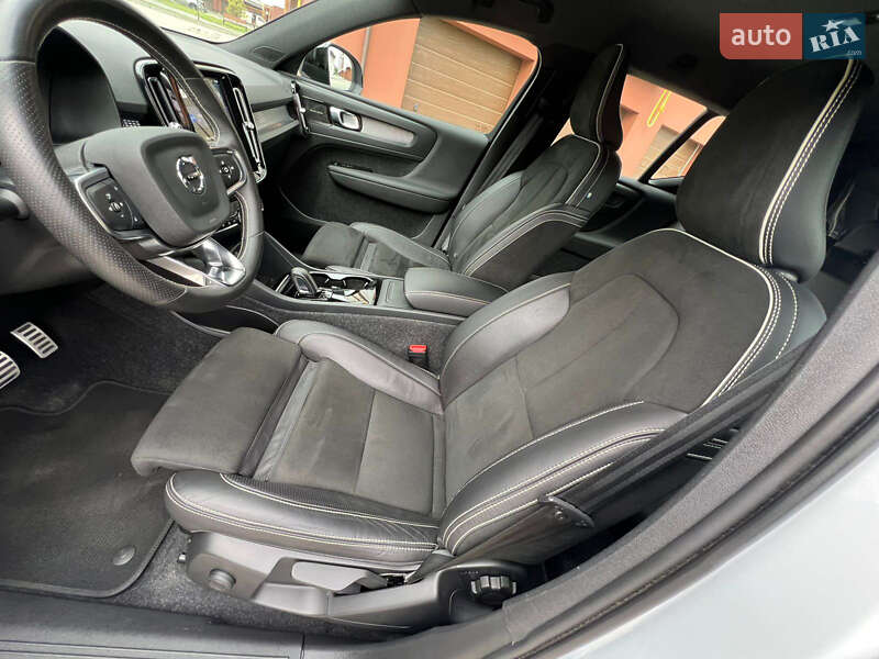 Внедорожник / Кроссовер Volvo XC40 2021 в Ивано-Франковске