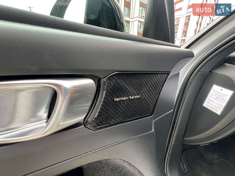 Внедорожник / Кроссовер Volvo XC40 2021 в Ивано-Франковске