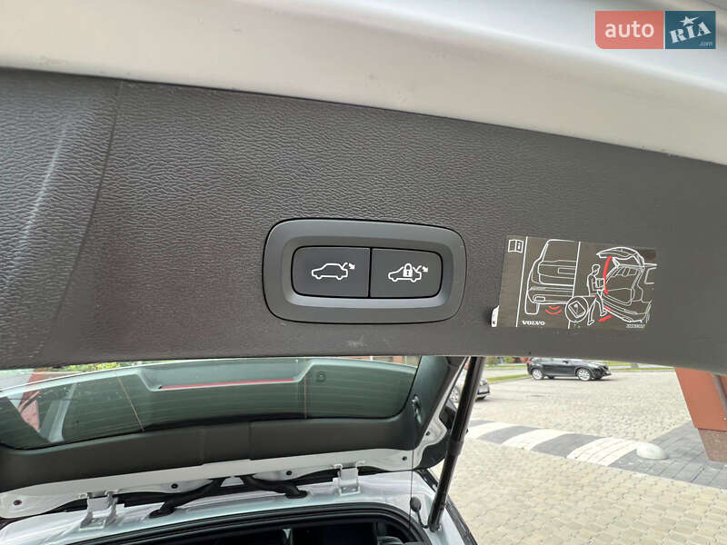 Внедорожник / Кроссовер Volvo XC40 2021 в Ивано-Франковске