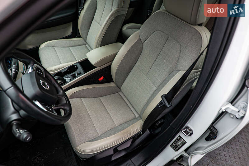 Внедорожник / Кроссовер Volvo XC40 2019 в Киеве