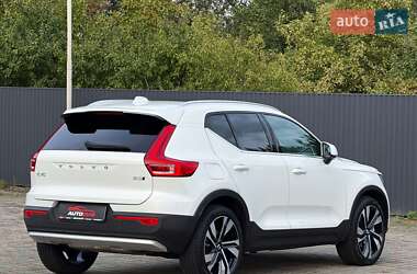 Внедорожник / Кроссовер Volvo XC40 2024 в 