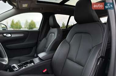 Внедорожник / Кроссовер Volvo XC40 2024 в 