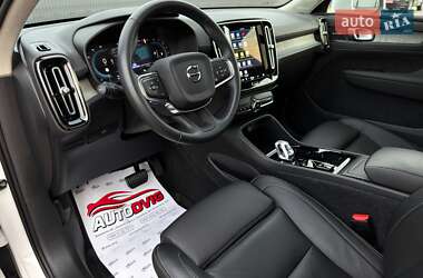 Внедорожник / Кроссовер Volvo XC40 2024 в 
