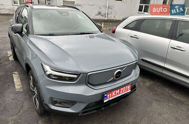 Внедорожник / Кроссовер Volvo XC40 2022 в 