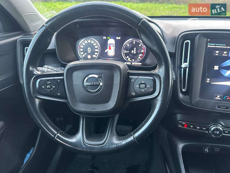 Позашляховик / Кросовер Volvo XC40 2019 в Львові