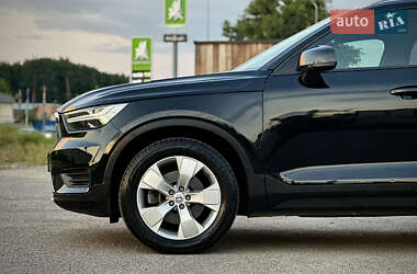 Внедорожник / Кроссовер Volvo XC40 2020 в 