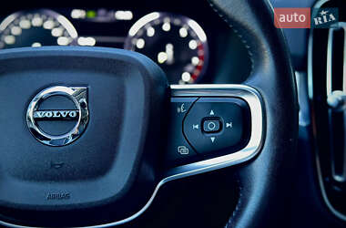 Внедорожник / Кроссовер Volvo XC40 2020 в 