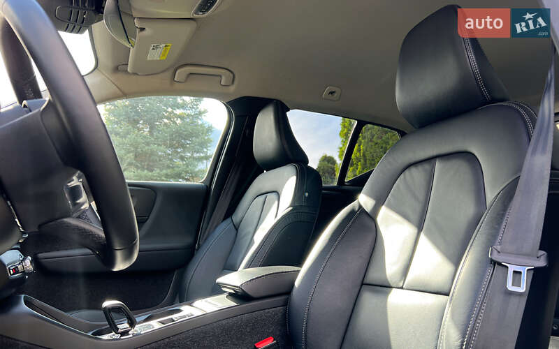Внедорожник / Кроссовер Volvo XC40 2022 в Львове фото 9 Внедорожник / Кроссовер Volvo XC40 2022 в Львове