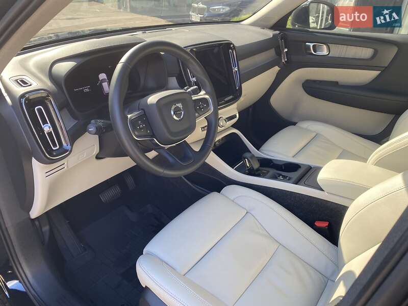 Внедорожник / Кроссовер Volvo XC40 2022 в Одессе