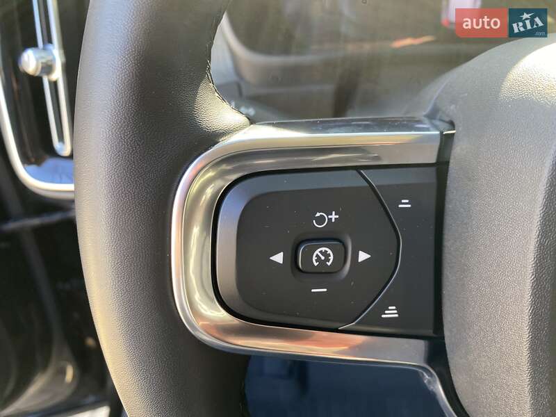 Внедорожник / Кроссовер Volvo XC40 2022 в Одессе