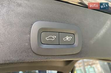 Внедорожник / Кроссовер Volvo XC40 2022 в 