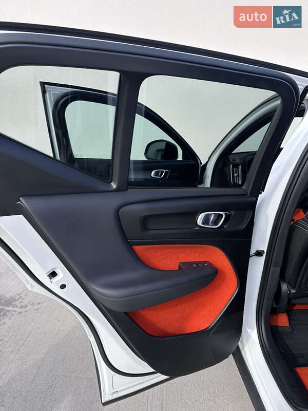 Внедорожник / Кроссовер Volvo XC40 2018 в Луцке