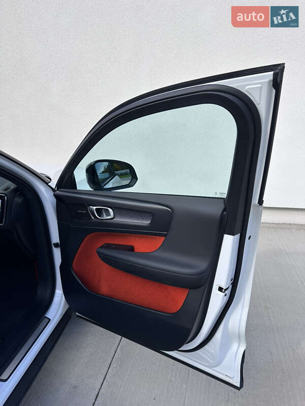 Внедорожник / Кроссовер Volvo XC40 2018 в Луцке