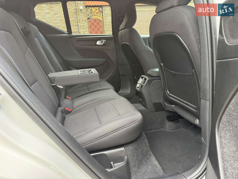 Позашляховик / Кросовер Volvo XC40 2024 в Рівному фото 19 Позашляховик / Кросовер Volvo XC40 2024 в Рівному